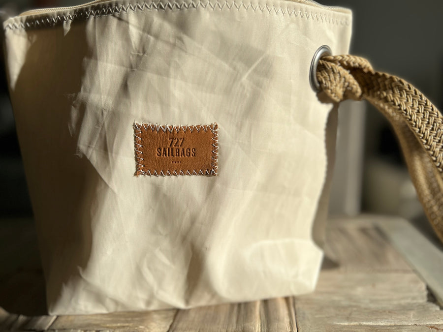 727 Sailbags Midinette clutch with rope handle